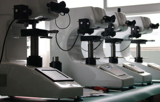 Vertical Space 170mm 10X Eyepiece Digital Vickers Hardness Tester with Automatic Turret