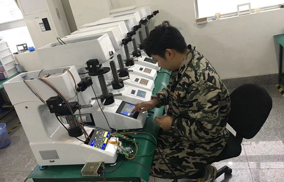 Large LCD 50Kgf Hardness Test Apparatus iVick-482HC Manual Turret Test Carbonized Layers